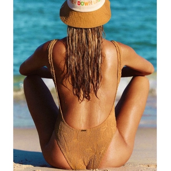 🔥🔥BILLABONG - VERANO SQUARE TANKER ONE PIECE🔥🔥 - Picture 2 of 11